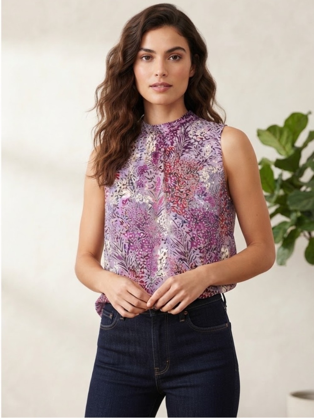 White House Black Market WHBM Purple Floral Sleeveless Mock Neck Blouse Top Sz M
